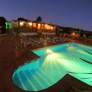 https://casa-la-araucaria.es-andalucia.com